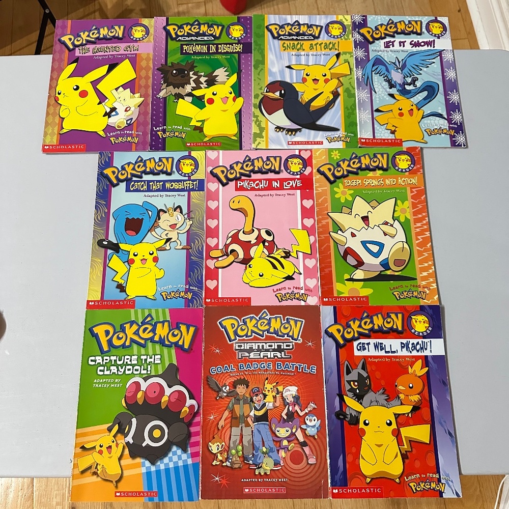 Bundle of 10 Vintage Pokémon books - Picture 1 of 4